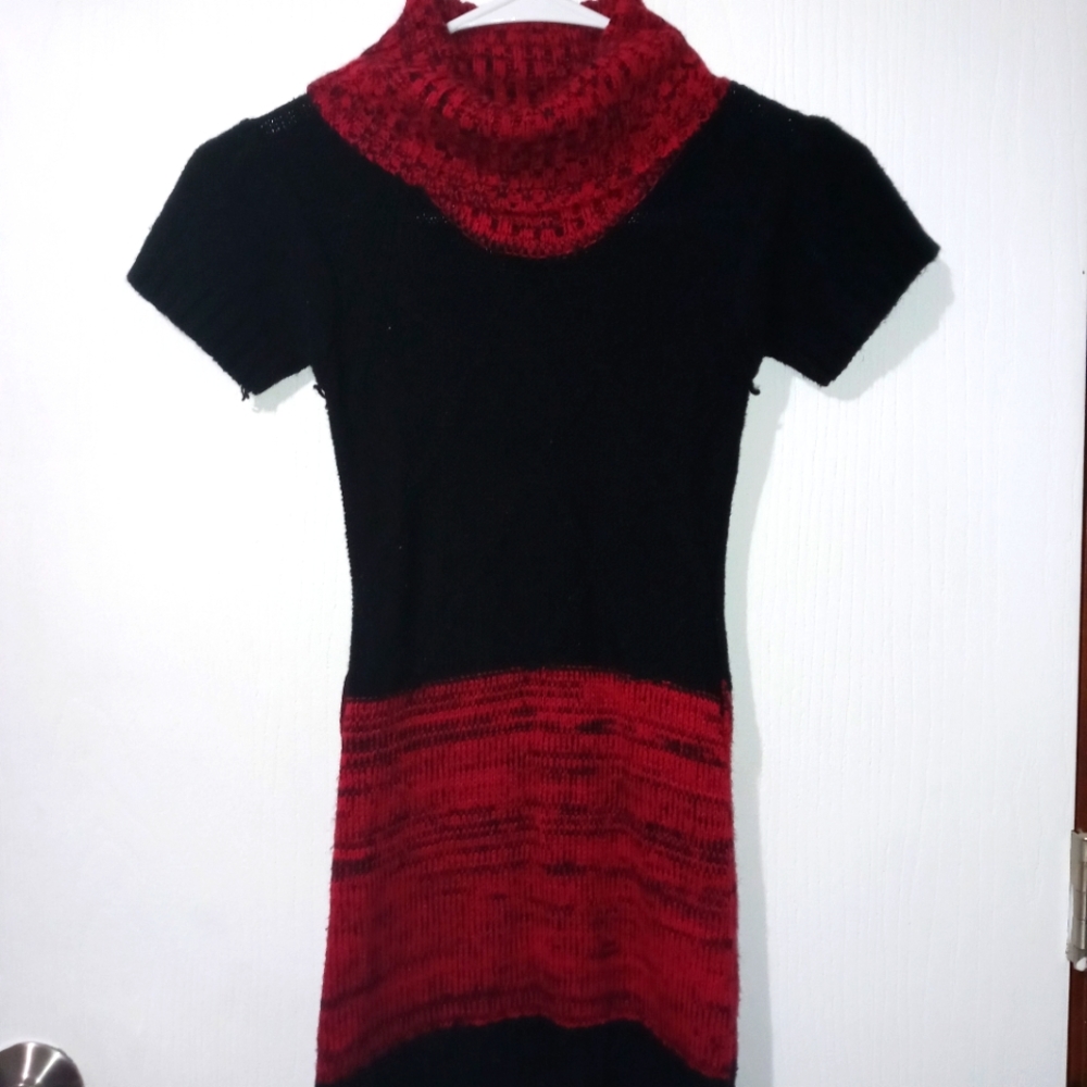🍄It is a fitted body dress is very comfortable and has a turtleneck.🍄